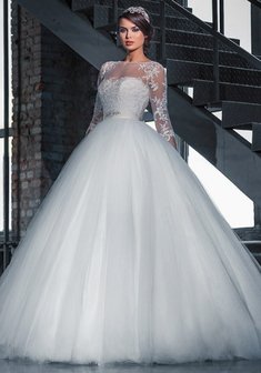 Свадебное платье F52874. С пышной юбкой, длинное со шлейфом.