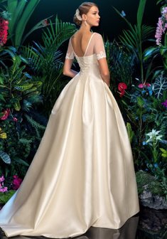 Свадебное платье Б52877. А-силуэт, длинное со шлейфом.