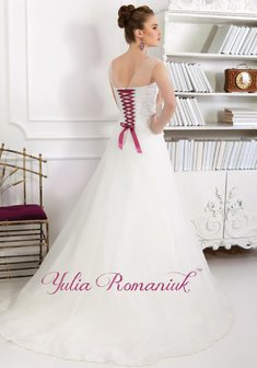 Свадебное платье Р52913. А-силуэт, длинное со шлейфом.