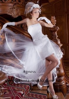 Свадебное платье Ф53083. С прямой юбкой, короткое без шлейфа.